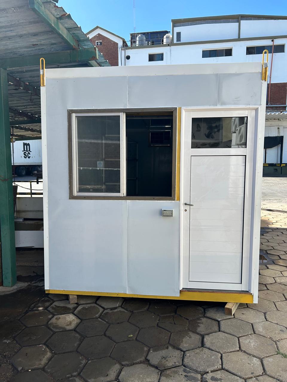 Muestra INTERIOR SHELTER