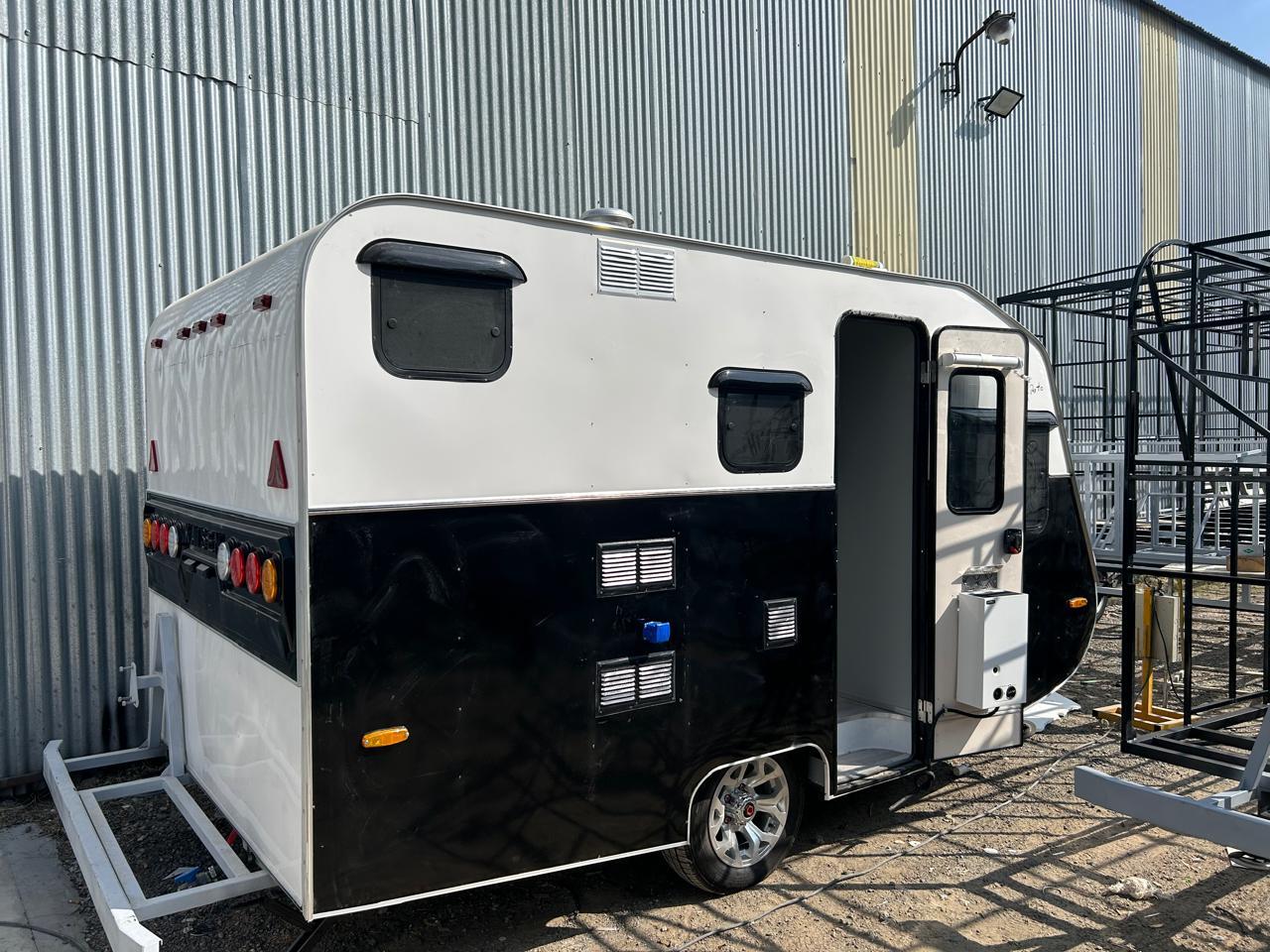 Muestra EXTERIOR TRAILER